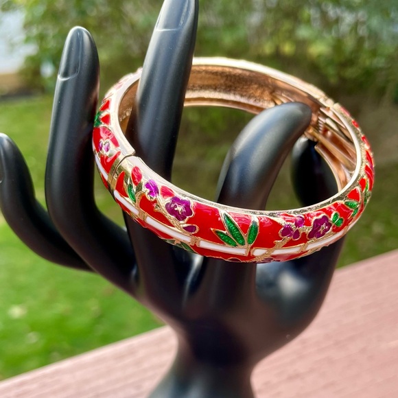 NWOT Hawaii Floral Hinged Bangle Bracelet - Picture 8 of 10